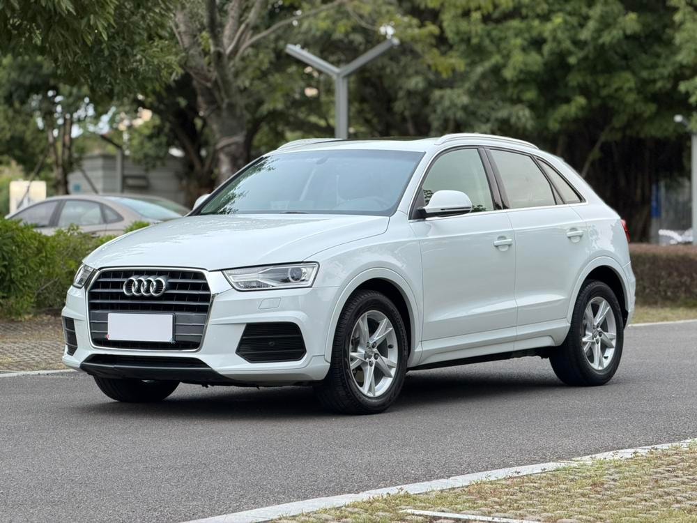Audi Q3 2017 — фото автомобиля