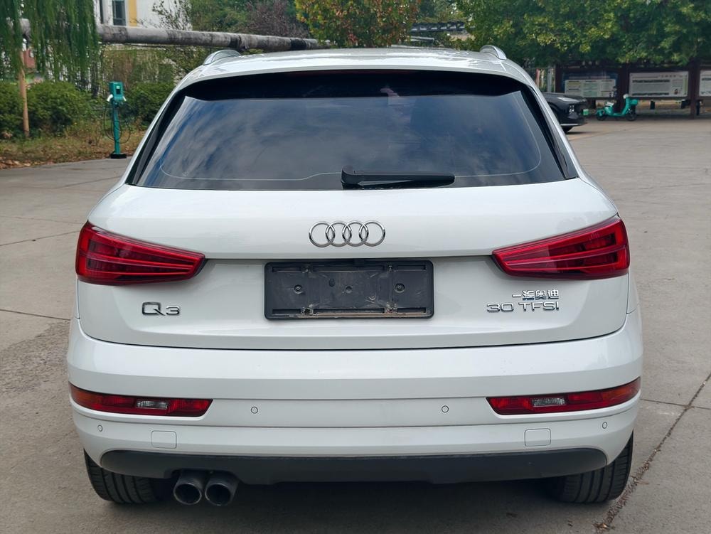 Audi Q3 2018 — фото автомобиля