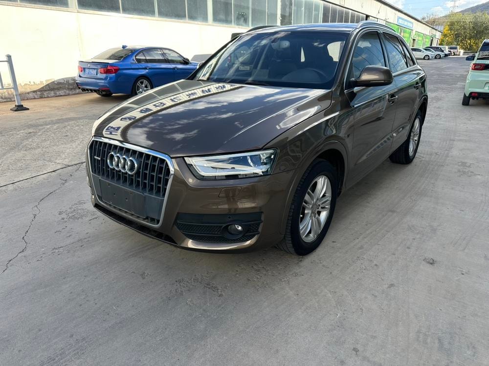Audi Q3 2015 — фото автомобиля