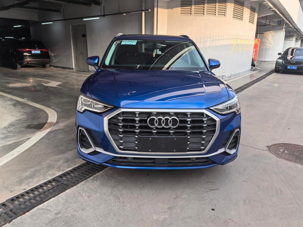 Audi Q3 2020 — фото автомобиля