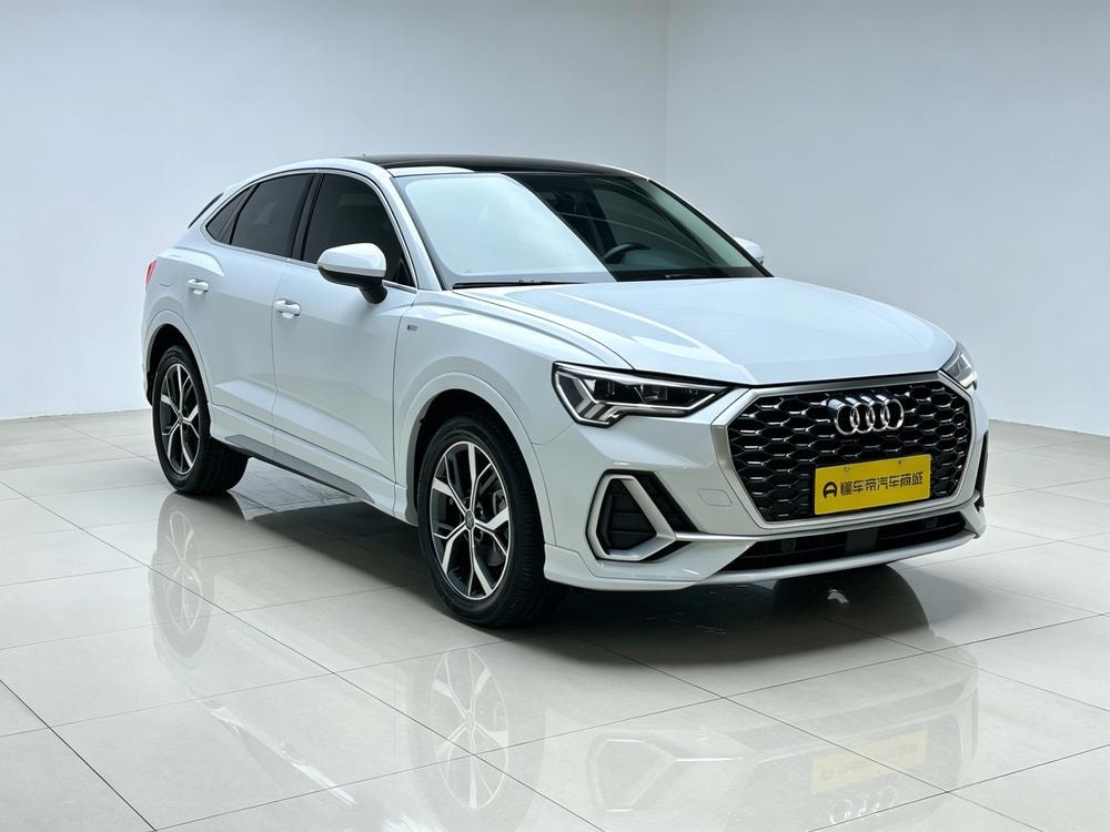 Audi Q3 Sportback 2020 — фото автомобиля 1