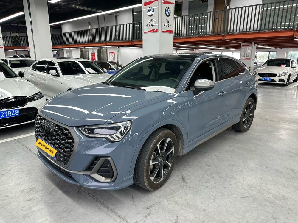 Audi Q3 Sportback 2022 — фото автомобиля 1