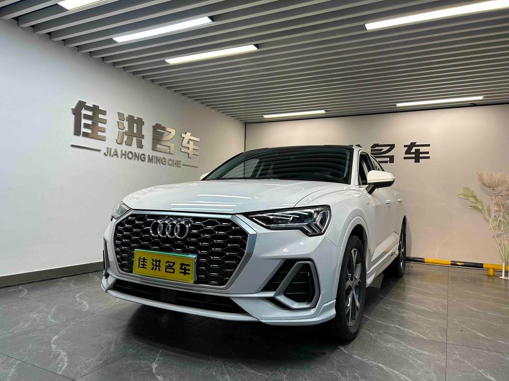 Audi Q3 Sportback 2020 — фото автомобиля 1