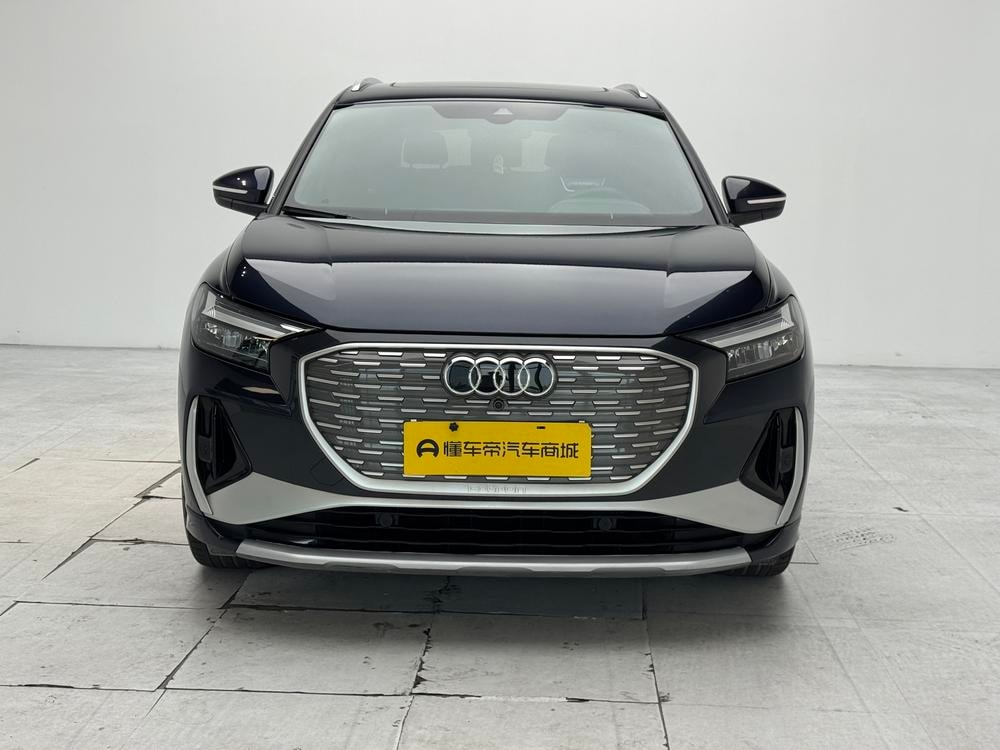 Audi Q4 e-tron 2022 — фото автомобиля 1