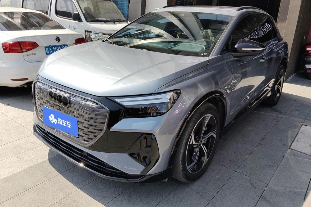 Audi Q4 e-tron 2022 — фото автомобиля 1
