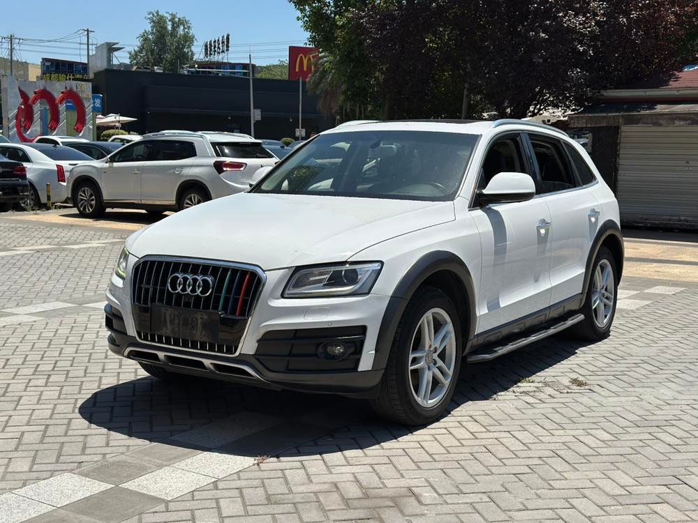 Audi Q5 2018 — фото автомобиля 1