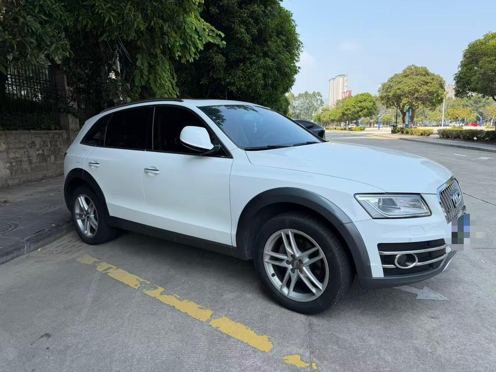 Audi Q5 2017 — фото автомобиля