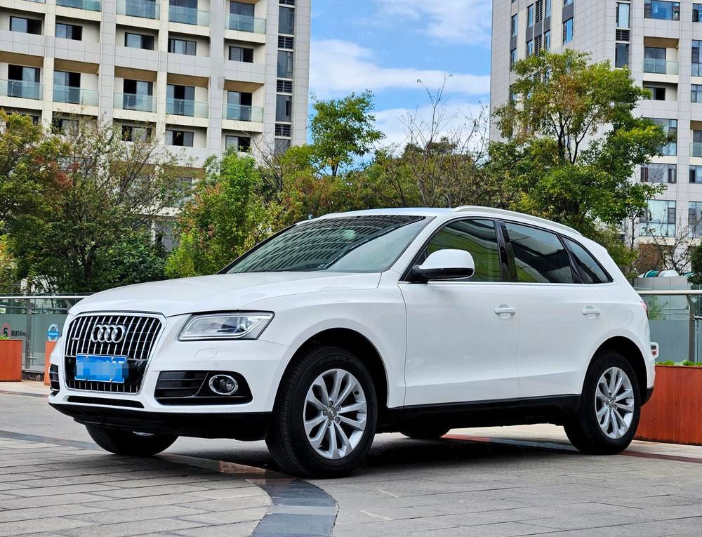 Audi Q5 2015 — фото автомобиля