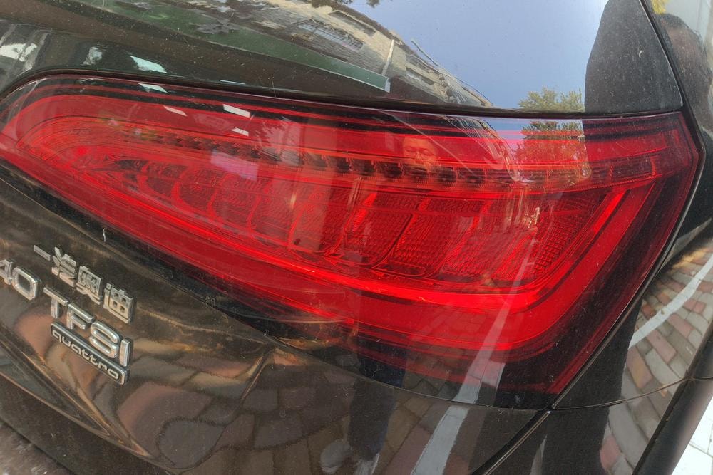 Audi Q5 2018 — фото автомобиля