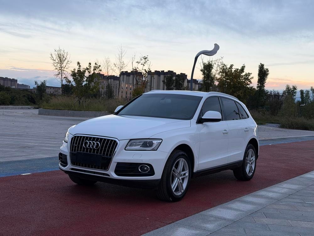 Audi Q5 2017 — фото автомобиля