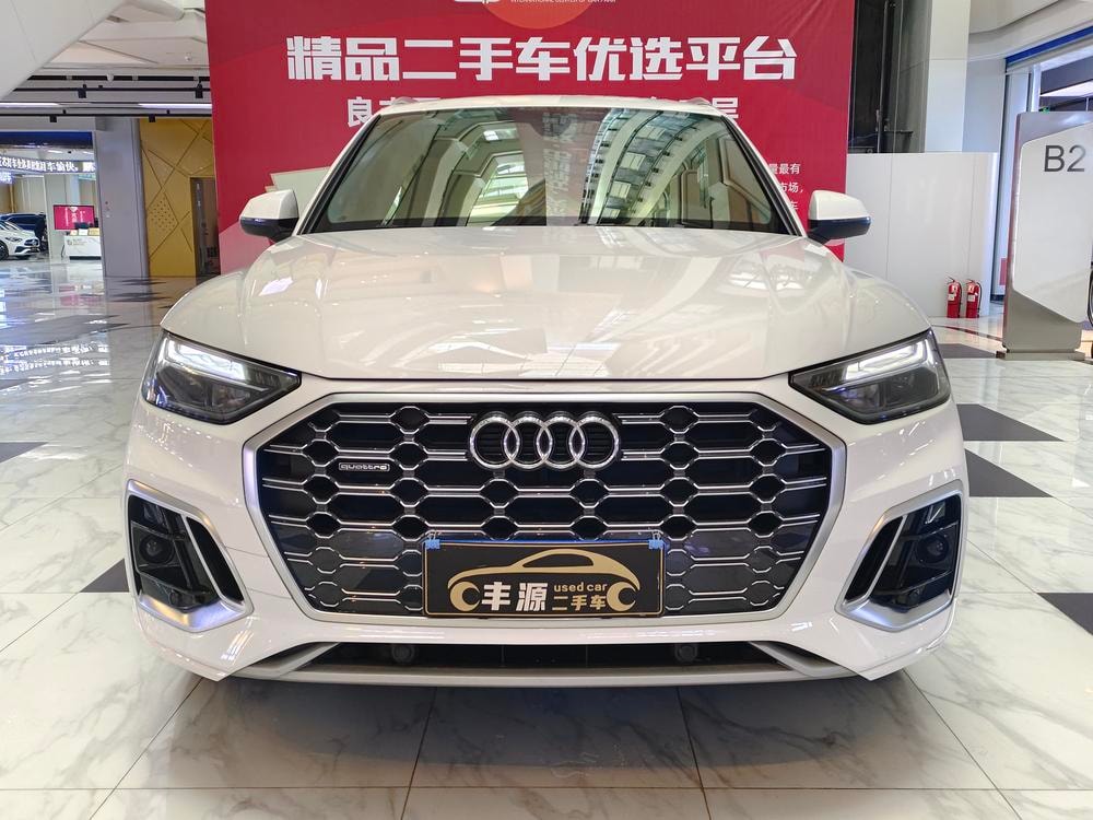 Audi Q5L 2022 — фото автомобиля