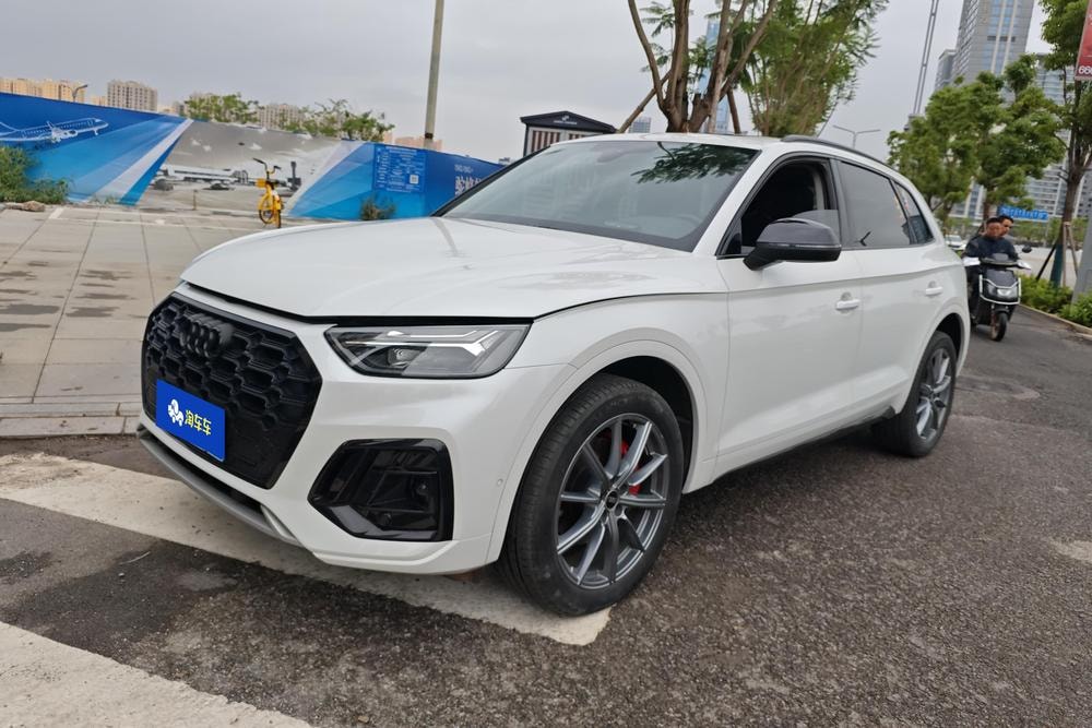 Audi Q5L 2022 — фото автомобиля