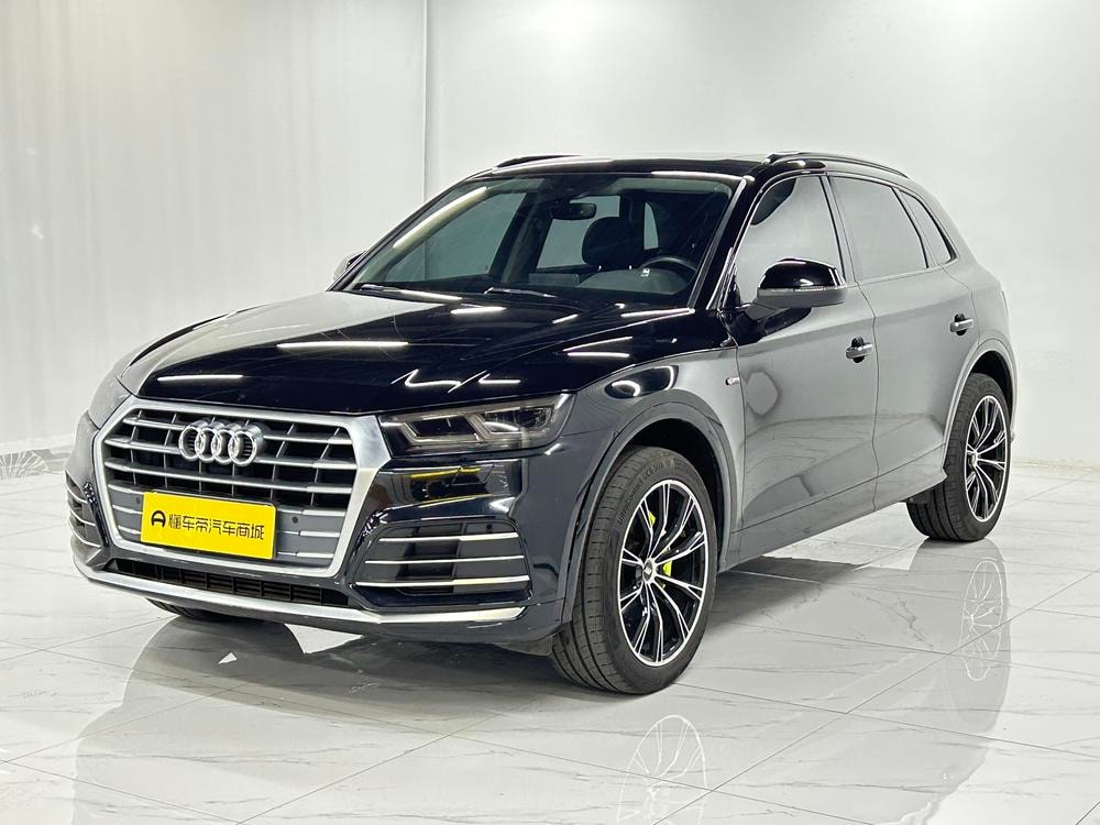 Audi Q5L 2020 — фото автомобиля 1