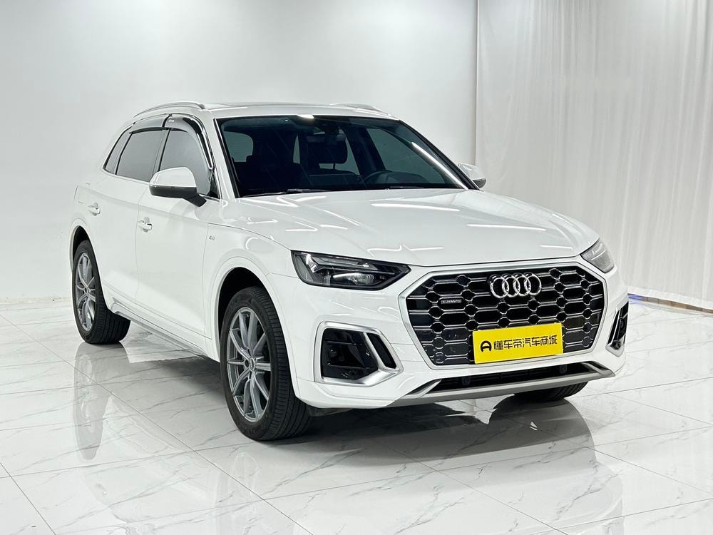 Audi Q5L 2022 — фото автомобиля