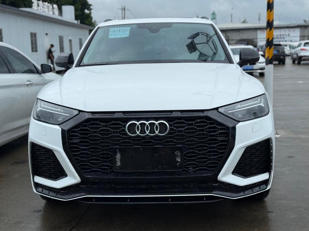 Audi Q5L 2022 — фото автомобиля