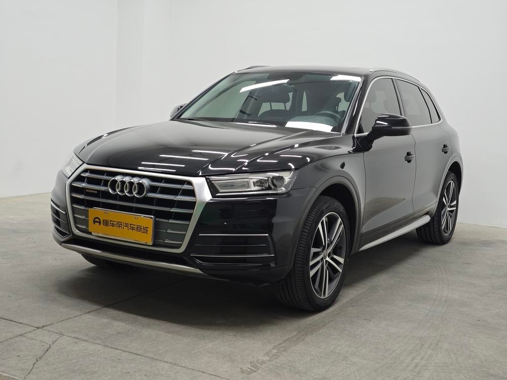 Audi Q5L 2020 — фото автомобиля