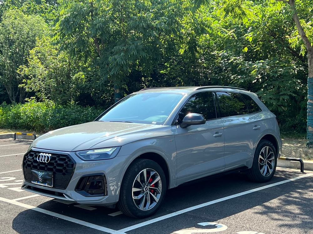 Audi Q5L 2025 — фото автомобиля