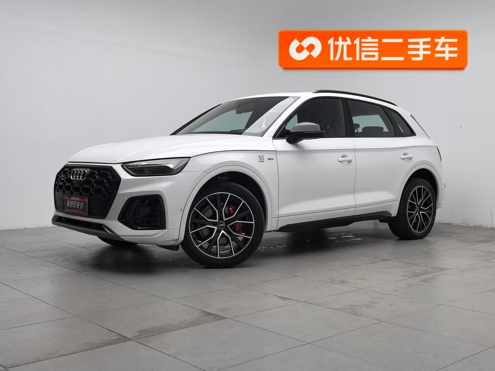 Audi Q5L 2023 — фото автомобиля 1