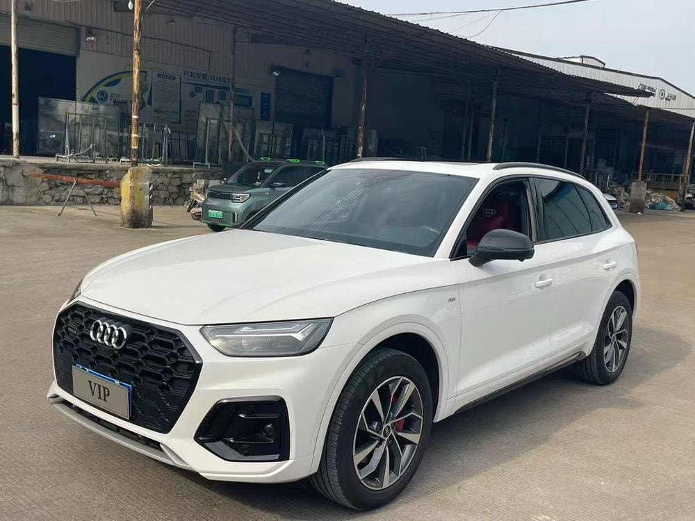 Audi Q5L 2023 — фото автомобиля 1