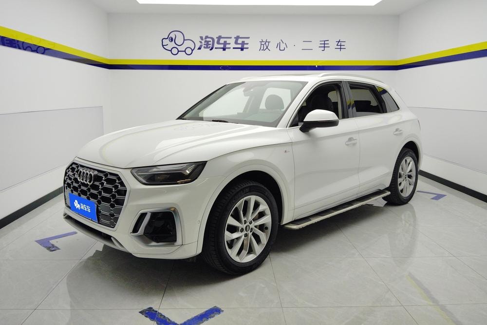 Audi Q5L 2021 — фото автомобиля 1