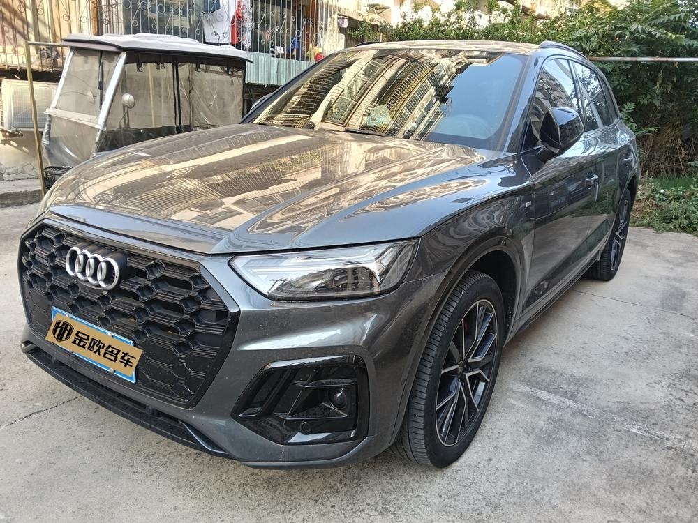 Audi Q5L 2023 — фото автомобиля 1