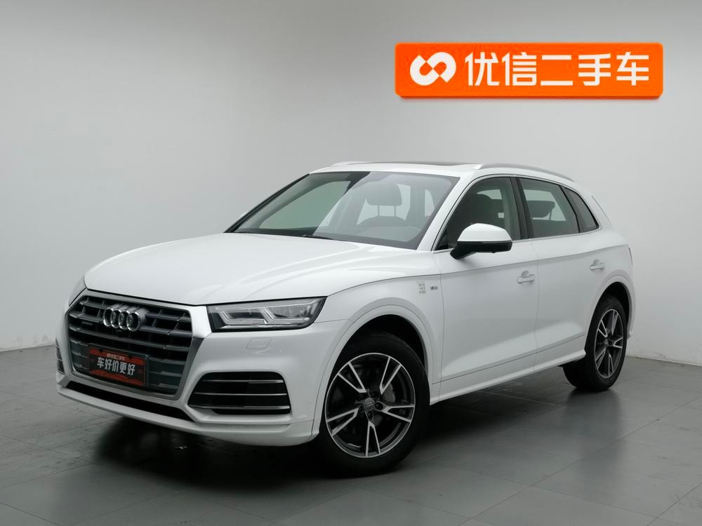 Audi Q5L 2018 — фото автомобиля