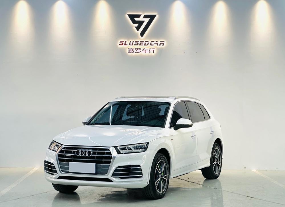 Audi Q5L 2018 — фото автомобиля