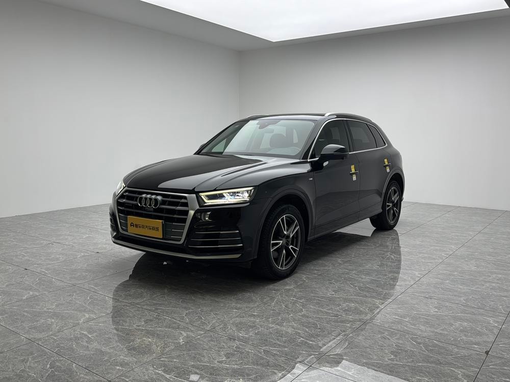 Audi Q5L 2020 — фото автомобиля