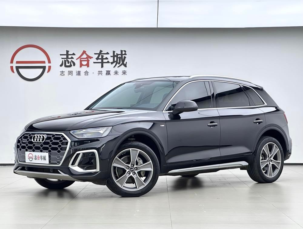 Audi Q5L 2022 — фото автомобиля 1