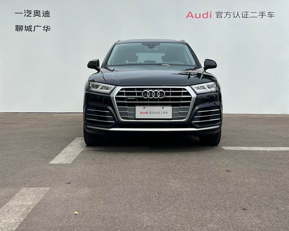 Audi Q5L 2020 — фото автомобиля 1