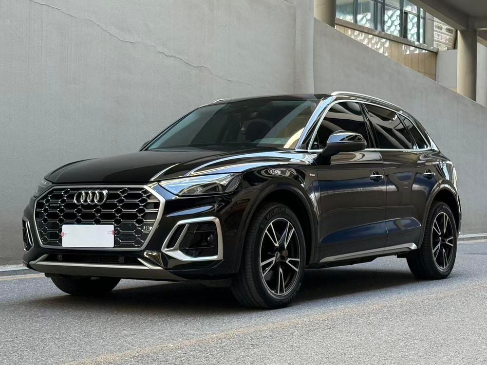 Audi Q5L 2021 — фото автомобиля