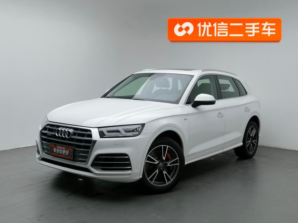 Audi Q5L 2018 — фото автомобиля 1