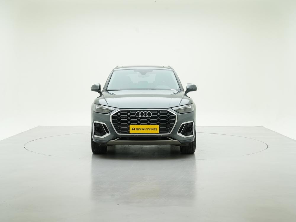 Audi Q5L 2021 — фото автомобиля