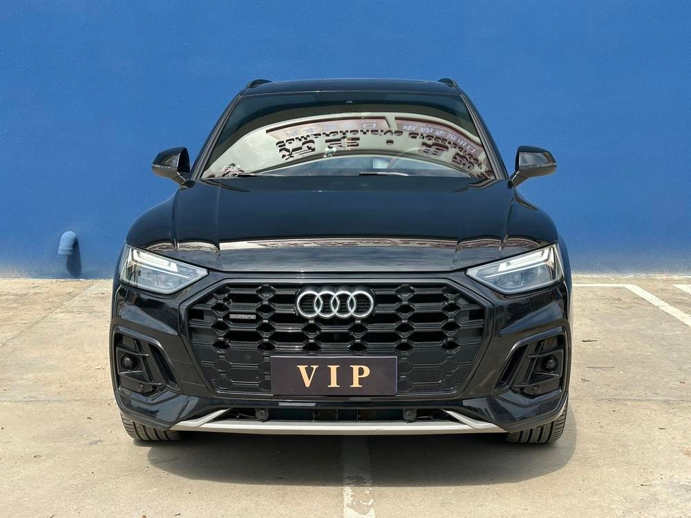 Audi Q5L 2024 — фото автомобиля 1