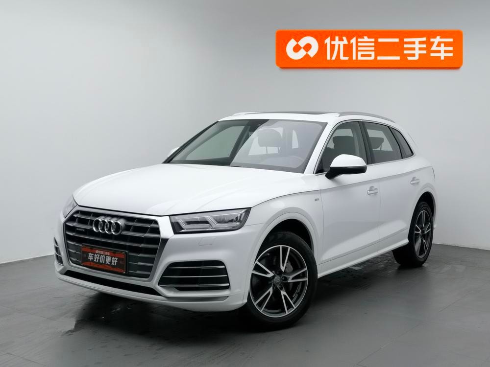 Audi Q5L 2020 — фото автомобиля 1