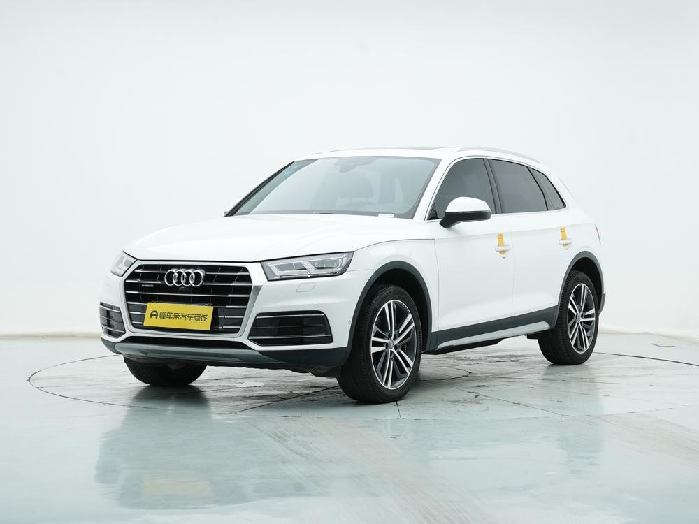 Audi Q5L 2020 — фото автомобиля