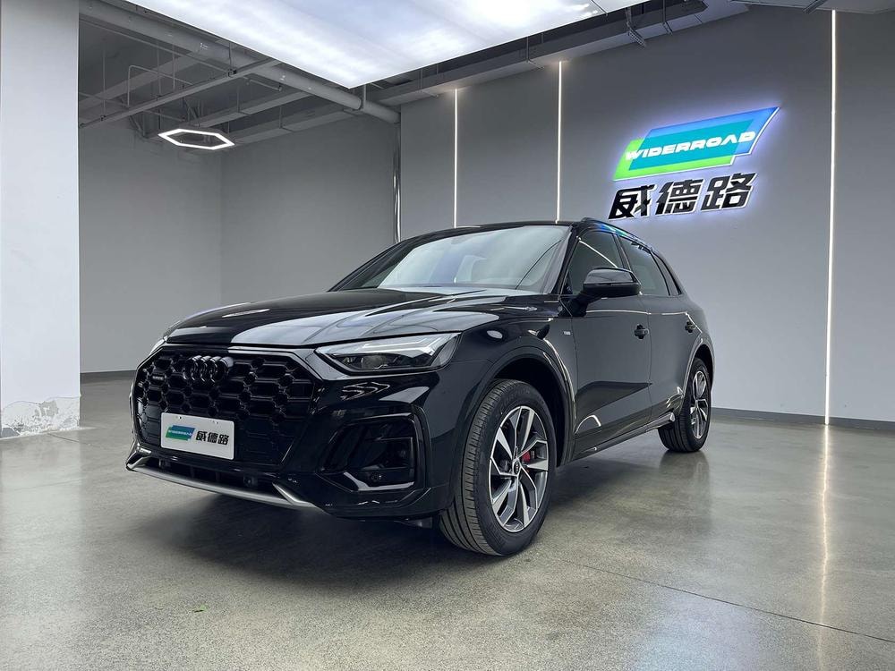 Audi Q5L 2022 — фото автомобиля
