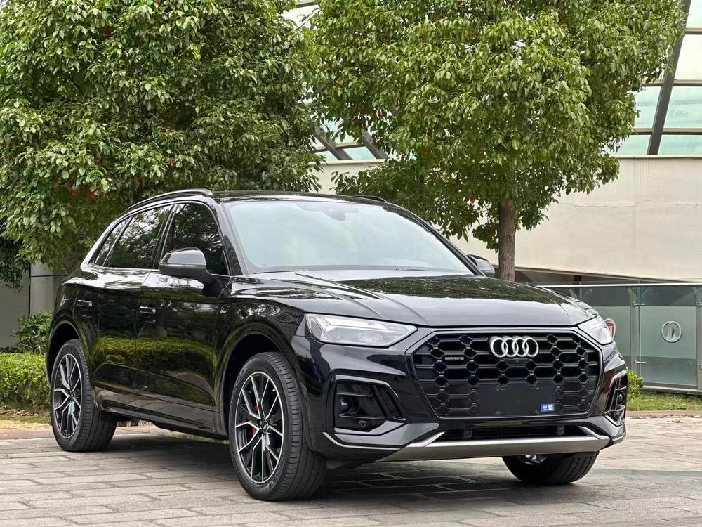 Audi Q5L 2023 — фото автомобиля