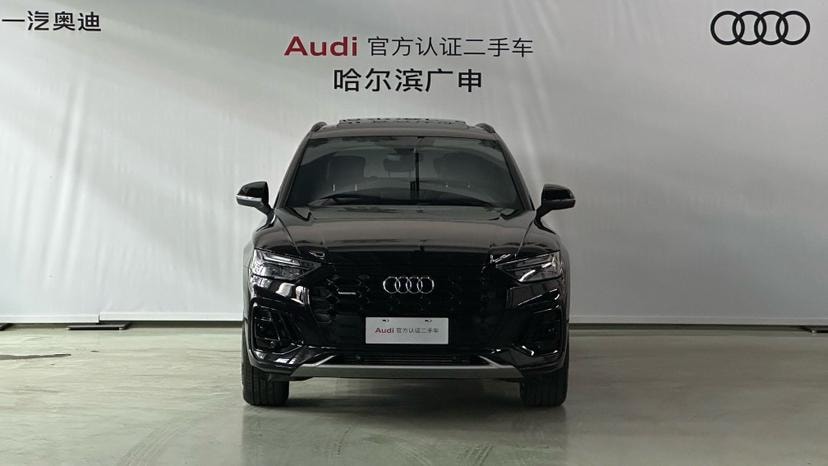 Audi Q5L 2024 — фото автомобиля 1