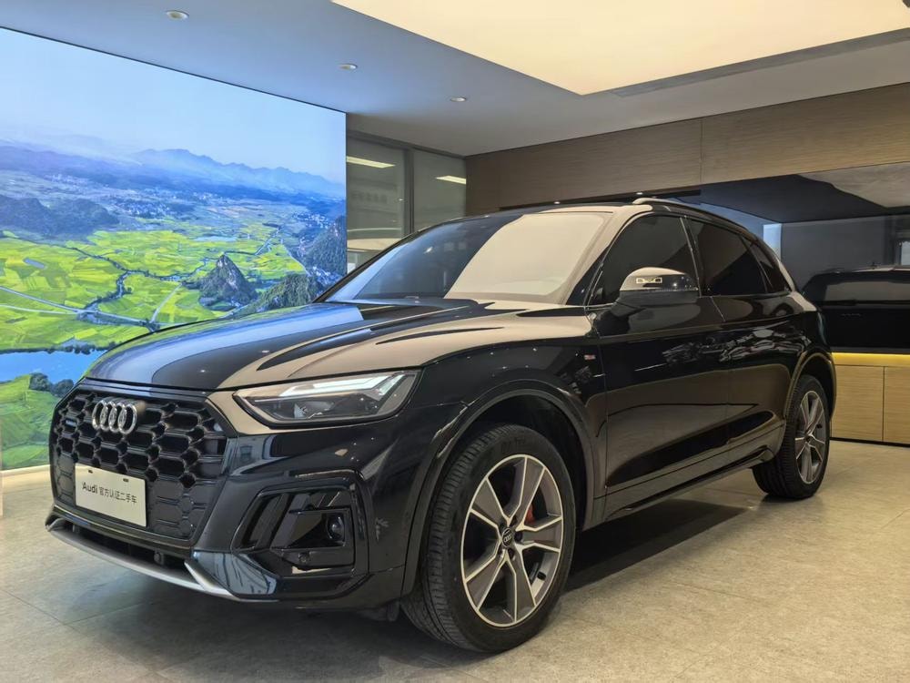 Audi Q5L 2023 — фото автомобиля