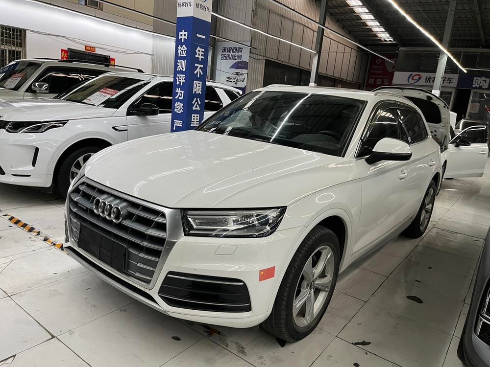 Audi Q5L 2020 — фото автомобиля