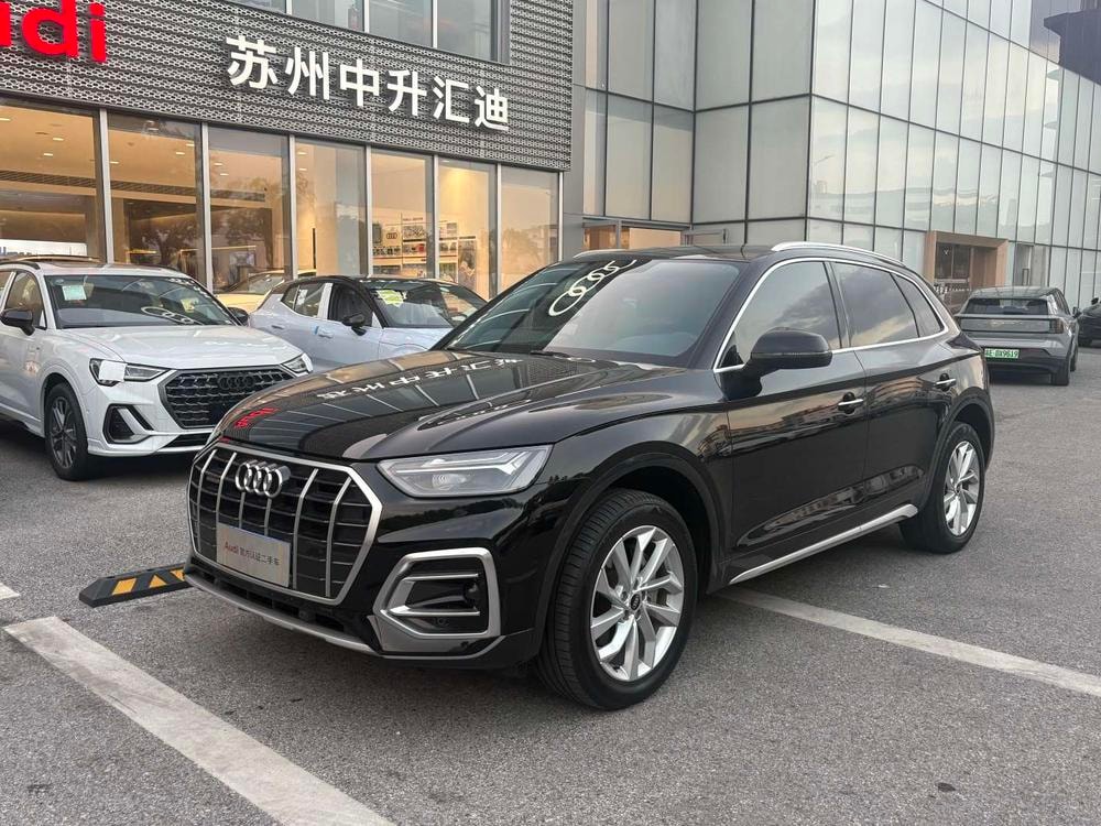 Audi Q5L 2023 — фото автомобиля