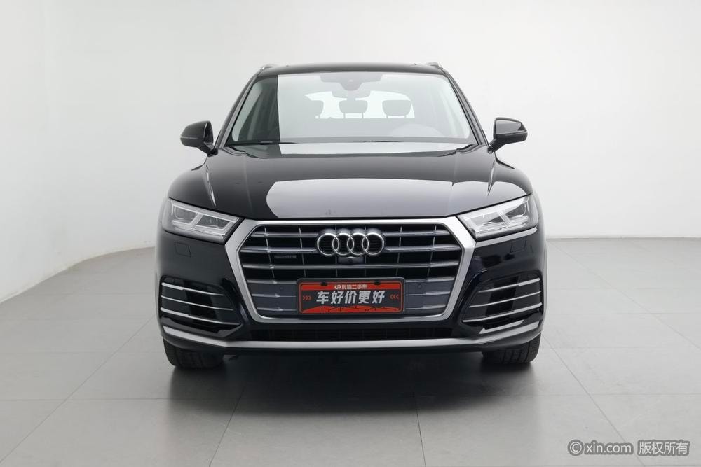 Audi Q5L 2020 — фото автомобиля