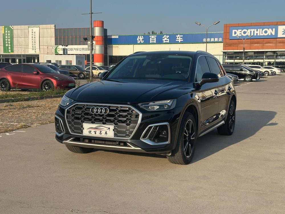 Audi Q5L 2022 — фото автомобиля 1
