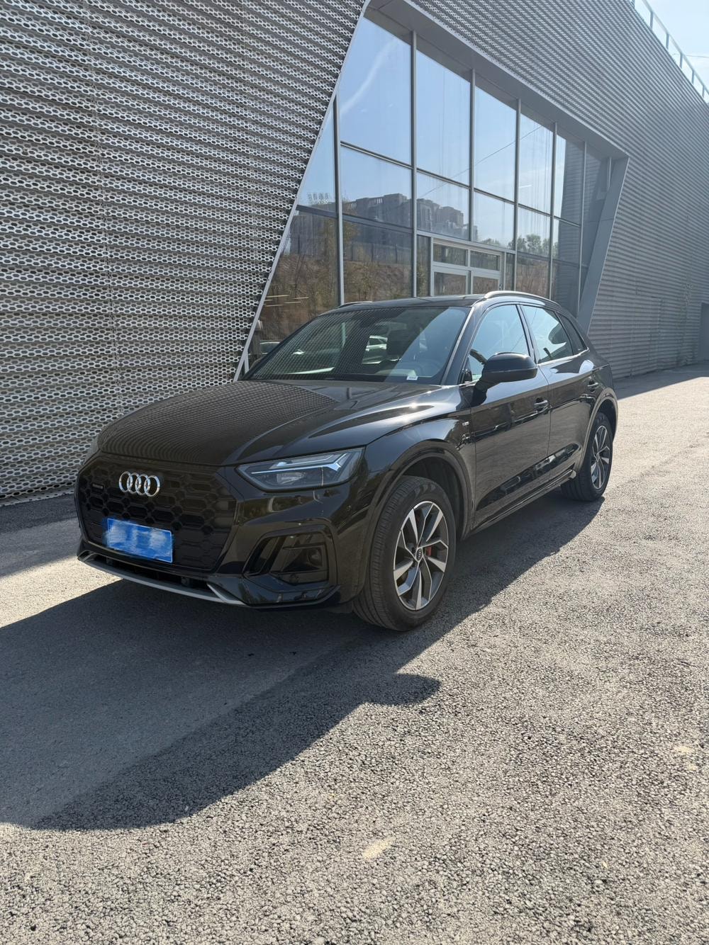 Audi Q5L 2025 — фото автомобиля
