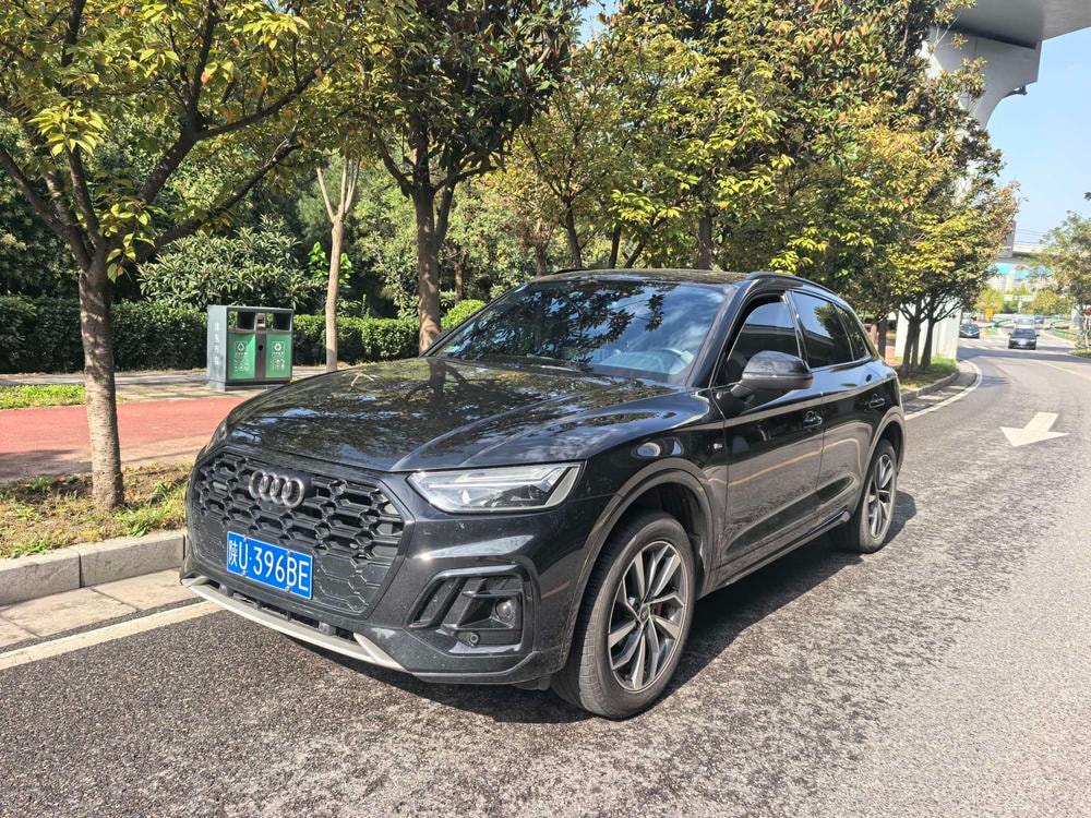 Audi Q5L 2023 — фото автомобиля