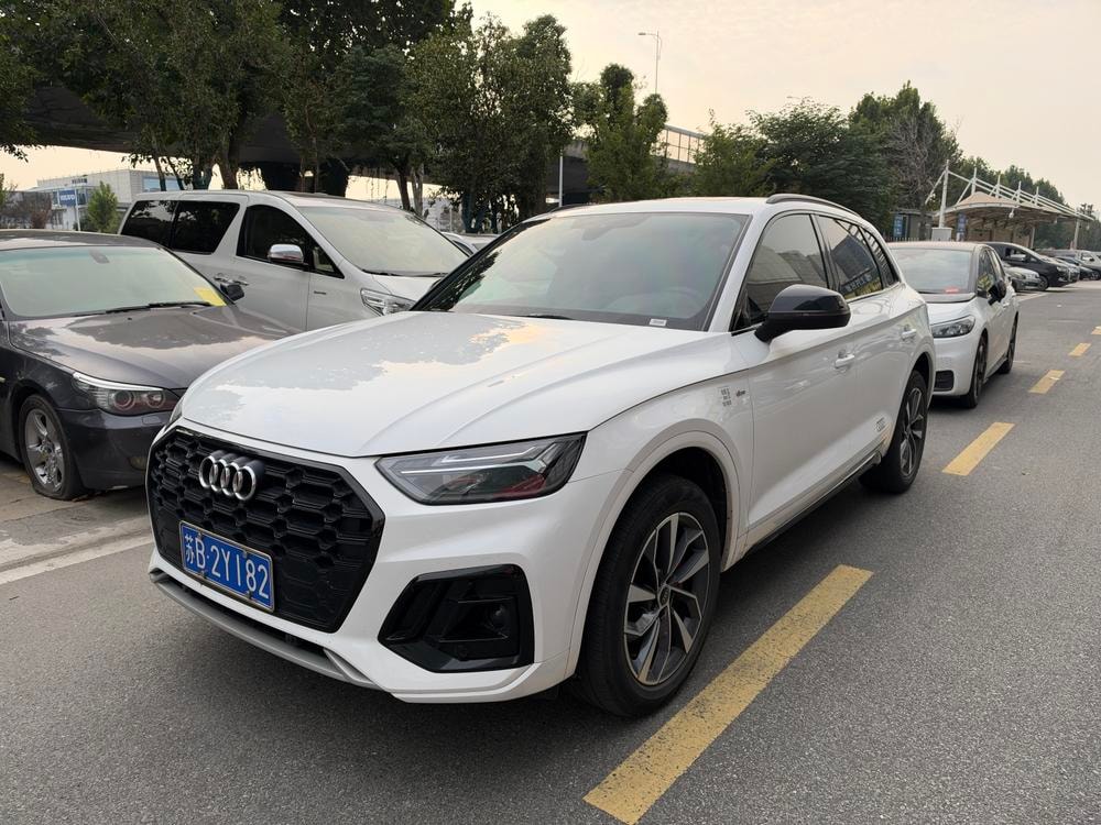 Audi Q5L 2024 — фото автомобиля