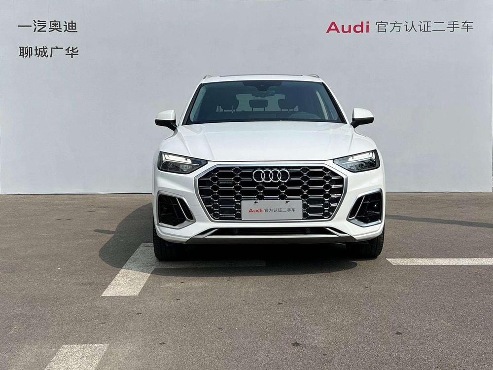 Audi Q5L 2022 — фото автомобиля