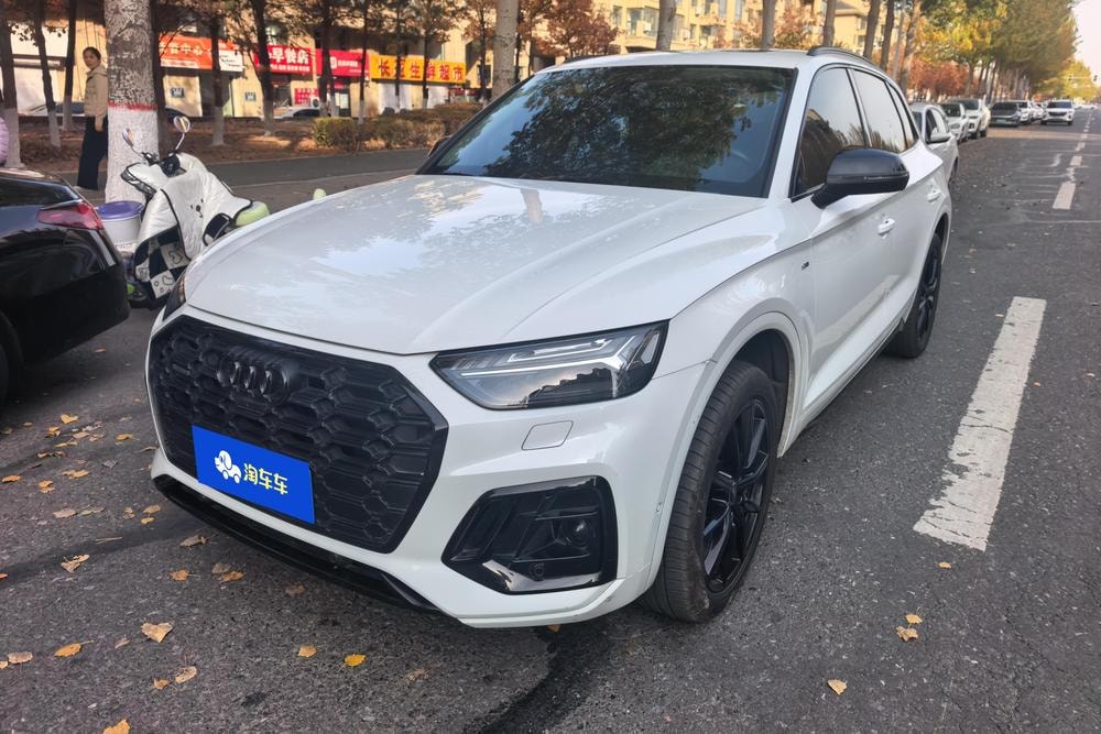 Audi Q5L 2022 — фото автомобиля