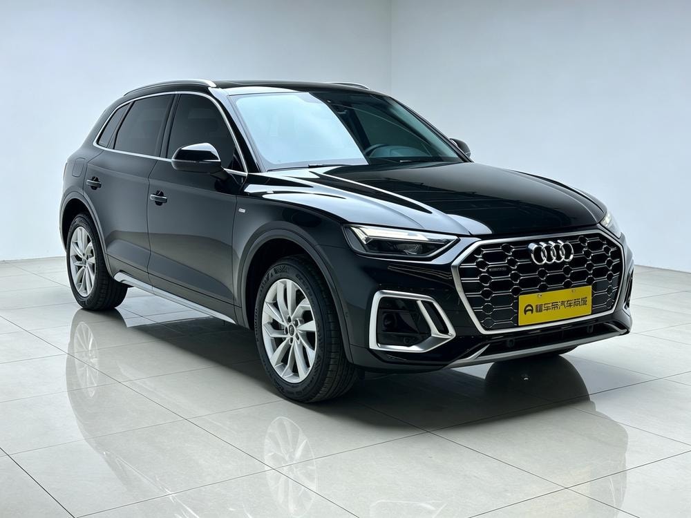 Audi Q5L 2022 — фото автомобиля